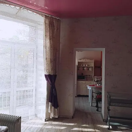 Retro House Apartment *