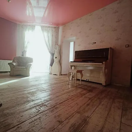 Retro House Apartment